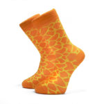 Oranžové ponožky se žlutými čárami